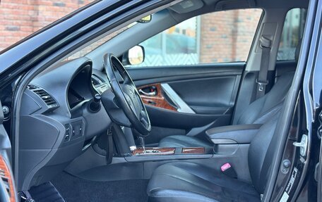 Toyota Camry, 2008 год, 900 000 рублей, 10 фотография