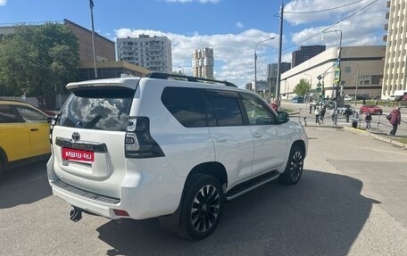 Toyota Land Cruiser Prado 150 рестайлинг 2, 2020 год, 6 100 000 рублей, 6 фотография