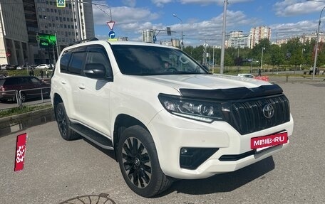 Toyota Land Cruiser Prado 150 рестайлинг 2, 2020 год, 6 100 000 рублей, 12 фотография