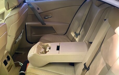 BMW 5 серия, 2004 год, 850 000 рублей, 16 фотография