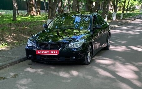 BMW 5 серия, 2004 год, 850 000 рублей, 3 фотография