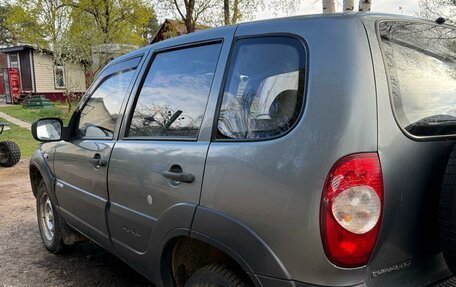 Chevrolet Niva I рестайлинг, 2011 год, 460 000 рублей, 3 фотография