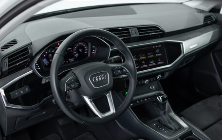 Audi Q3, 2023 год, 4 090 000 рублей, 9 фотография