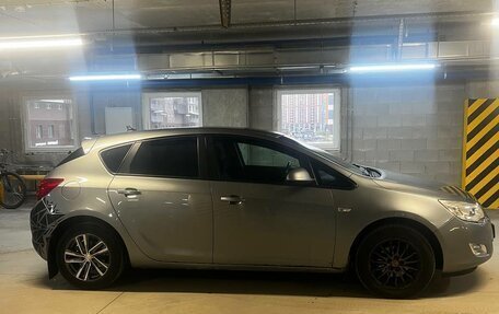 Opel Astra J, 2010 год, 670 000 рублей, 5 фотография