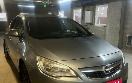 Opel Astra J, 2010 год, 670 000 рублей, 6 фотография
