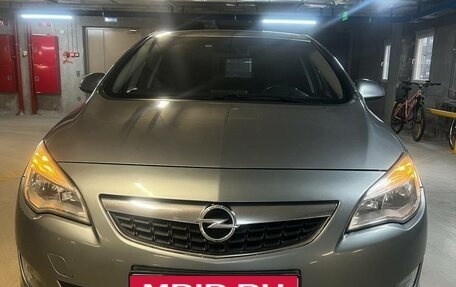Opel Astra J, 2010 год, 670 000 рублей, 16 фотография