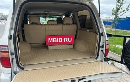 Toyota Land Cruiser 100 рестайлинг 2, 1998 год, 1 850 000 рублей, 6 фотография