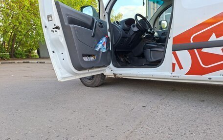 Renault Kangoo II рестайлинг, 2012 год, 590 000 рублей, 3 фотография