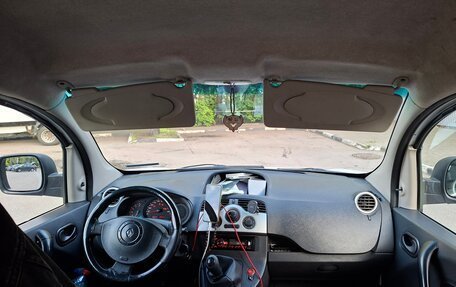 Renault Kangoo II рестайлинг, 2012 год, 590 000 рублей, 18 фотография