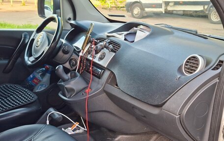Renault Kangoo II рестайлинг, 2012 год, 590 000 рублей, 16 фотография