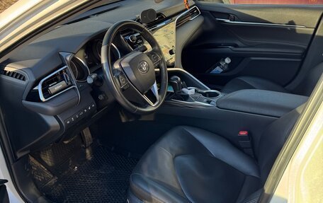 Toyota Camry, 2018 год, 3 150 000 рублей, 13 фотография