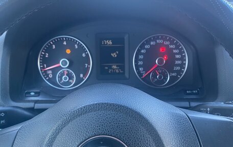 Volkswagen Jetta VI, 2010 год, 599 999 рублей, 3 фотография