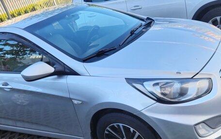 Hyundai Solaris II рестайлинг, 2011 год, 665 000 рублей, 2 фотография