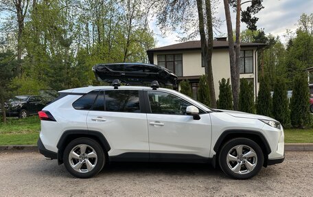 Toyota RAV4, 2022 год, 3 500 000 рублей, 3 фотография