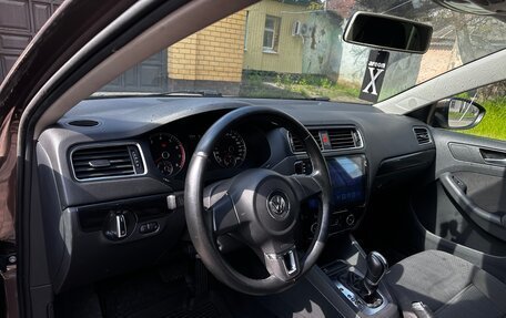 Volkswagen Jetta VI, 2012 год, 920 000 рублей, 9 фотография