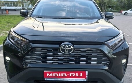 Toyota RAV4, 2021 год, 3 900 000 рублей, 1 фотография