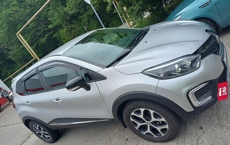Renault Kaptur I рестайлинг, 2020 год, 1 800 000 рублей, 3 фотография