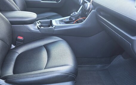 Toyota RAV4, 2021 год, 3 900 000 рублей, 9 фотография