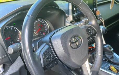 Toyota RAV4, 2021 год, 3 900 000 рублей, 11 фотография