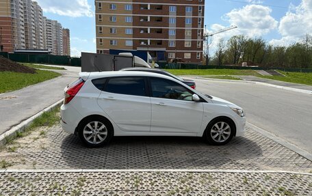 Hyundai Solaris II рестайлинг, 2015 год, 1 500 000 рублей, 4 фотография
