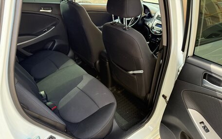 Hyundai Solaris II рестайлинг, 2015 год, 1 500 000 рублей, 21 фотография
