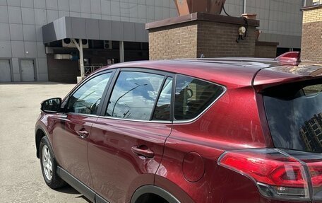 Toyota RAV4, 2017 год, 2 300 000 рублей, 8 фотография