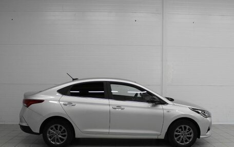 Hyundai Solaris II рестайлинг, 2022 год, 1 770 000 рублей, 5 фотография