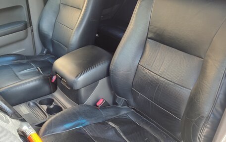 Mitsubishi Pajero III рестайлинг, 2001 год, 680 000 рублей, 11 фотография