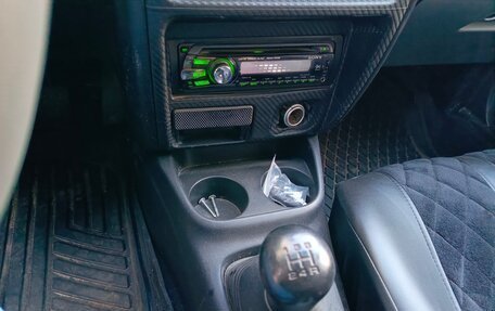 Mazda 323, 1998 год, 450 000 рублей, 9 фотография