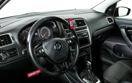 Volkswagen Polo VI (EU Market), 2016 год, 849 585 рублей, 11 фотография
