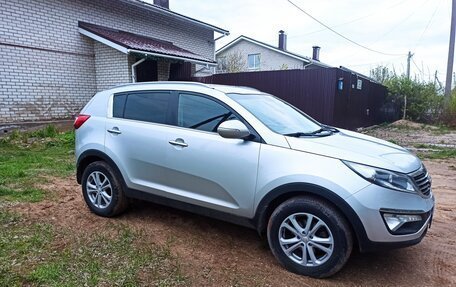KIA Sportage III, 2010 год, 1 050 000 рублей, 2 фотография