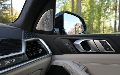 BMW X7, 2024 год, 17 300 000 рублей, 15 фотография