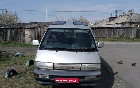 Toyota MasterAce Surf, 1989 год, 170 000 рублей, 1 фотография