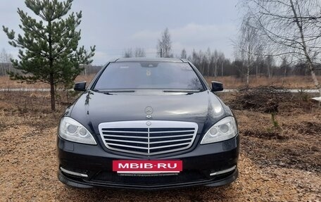 Mercedes-Benz S-Класс, 2011 год, 1 590 000 рублей, 2 фотография