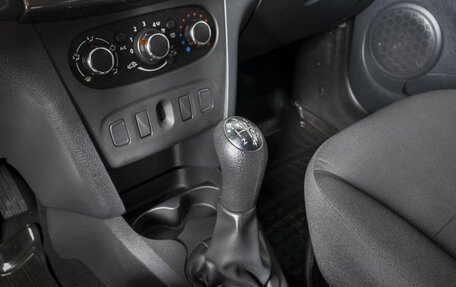 Renault Logan II, 2015 год, 584 500 рублей, 7 фотография