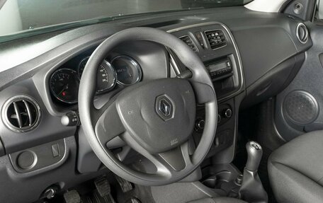 Renault Logan II, 2015 год, 584 500 рублей, 4 фотография