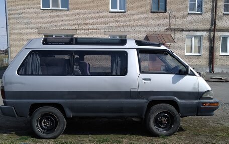 Toyota MasterAce Surf, 1989 год, 170 000 рублей, 2 фотография