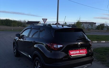 Renault Kaptur I рестайлинг, 2018 год, 1 660 000 рублей, 6 фотография