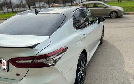 Toyota Camry, 2021 год, 3 250 000 рублей, 5 фотография