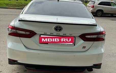 Toyota Camry, 2021 год, 3 250 000 рублей, 6 фотография