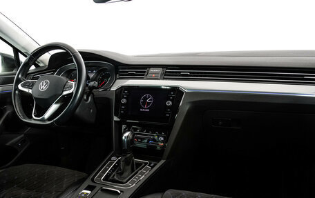 Volkswagen Passat B8 рестайлинг, 2020 год, 2 199 000 рублей, 10 фотография
