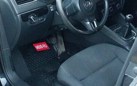 Volkswagen Jetta VI, 2011 год, 700 000 рублей, 8 фотография