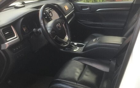 Toyota Highlander III, 2014 год, 2 750 000 рублей, 6 фотография