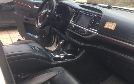 Toyota Highlander III, 2014 год, 2 750 000 рублей, 9 фотография
