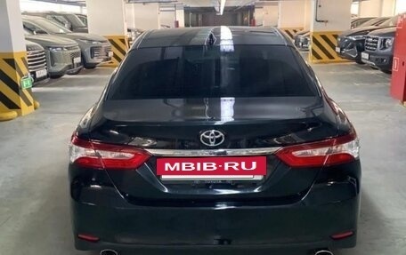 Toyota Camry, 2022 год, 3 492 000 рублей, 2 фотография