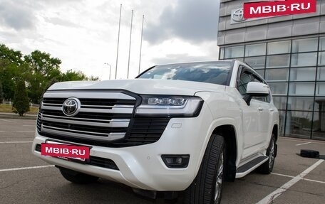 Toyota Land Cruiser, 2022 год, 10 851 000 рублей, 2 фотография
