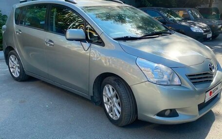 Toyota Verso I, 2010 год, 1 150 000 рублей, 4 фотография