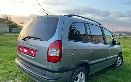 Opel Zafira A рестайлинг, 2004 год, 469 000 рублей, 3 фотография