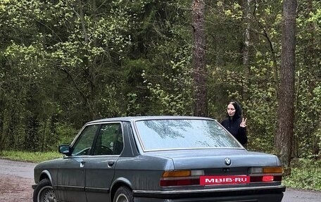 BMW 5 серия, 1983 год, 450 000 рублей, 4 фотография
