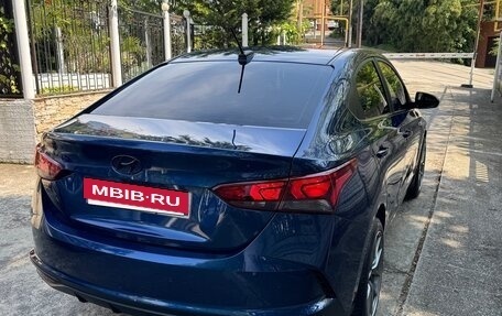 Hyundai Solaris II рестайлинг, 2021 год, 1 550 000 рублей, 3 фотография